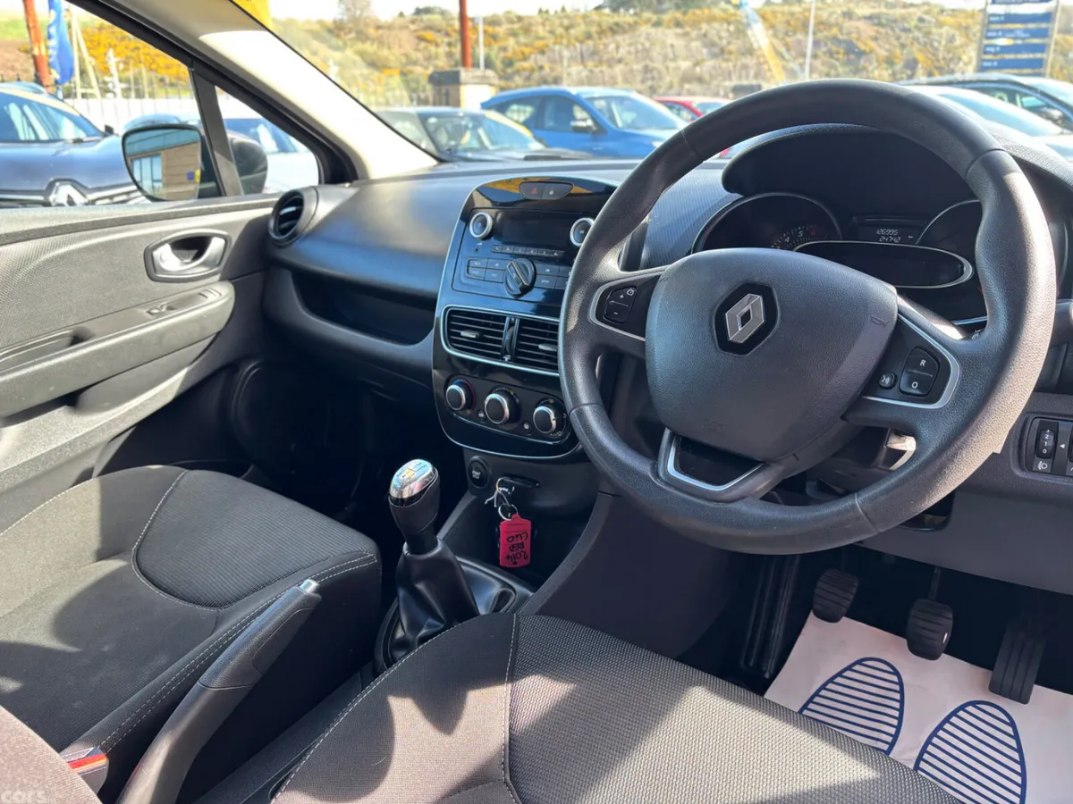 Renault Clio Hatchback, Petrol, 2017, Black