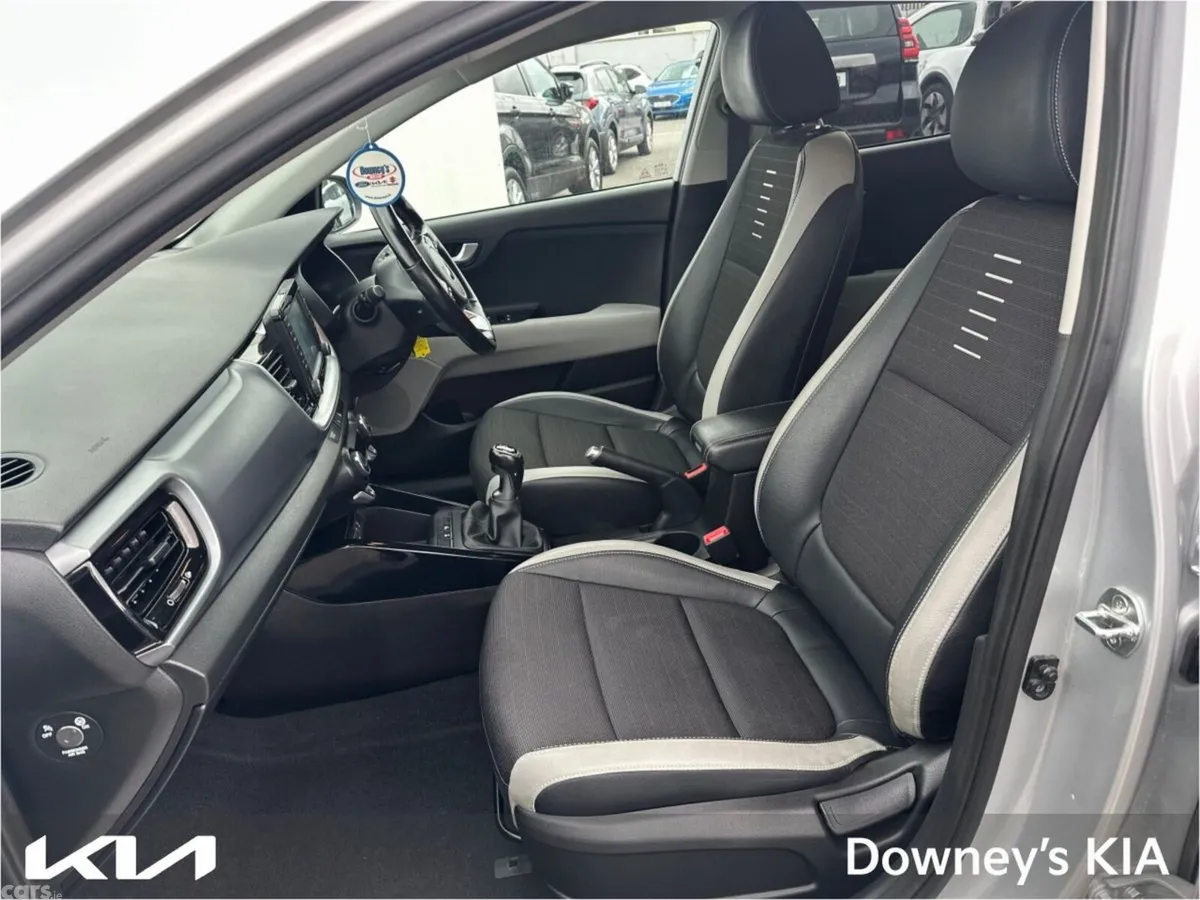 Kia Stonic Hatchback, Petrol, 2021, Grey