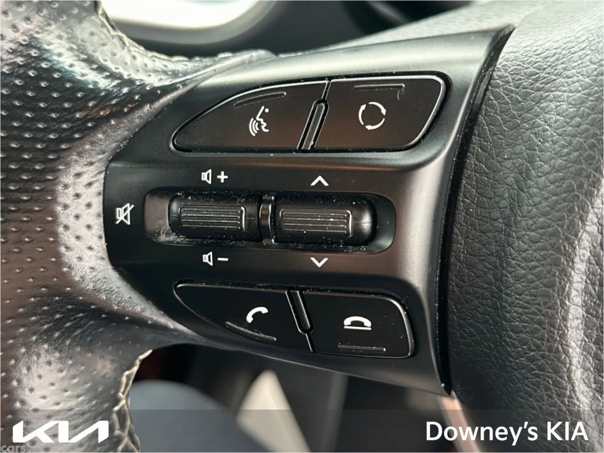 Kia Stonic Hatchback, Petrol, 2021, Grey