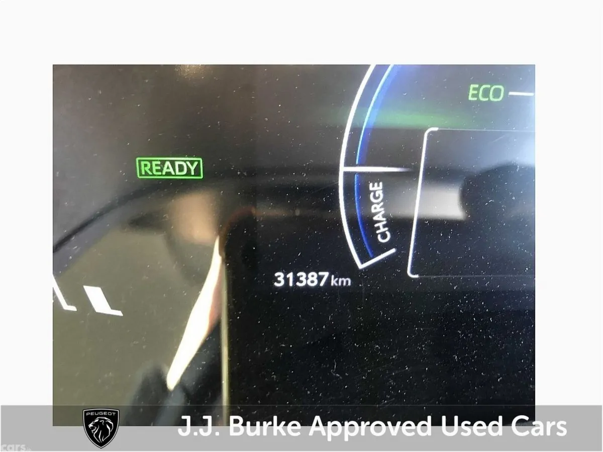Toyota Yaris Hatchback, Petrol Hybrid, 2024, White
