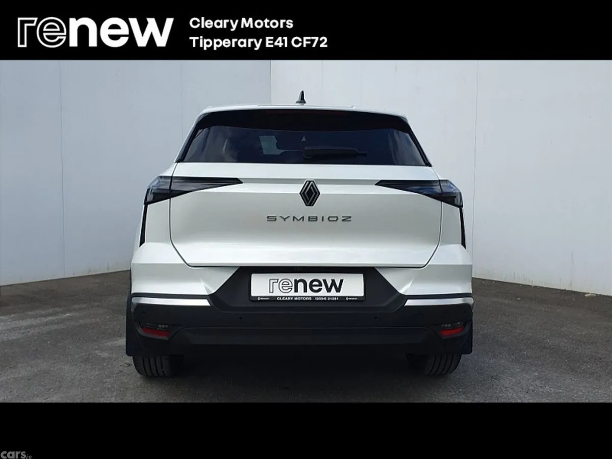 Renault Symbioz Hatchback, Petrol, 2025, White