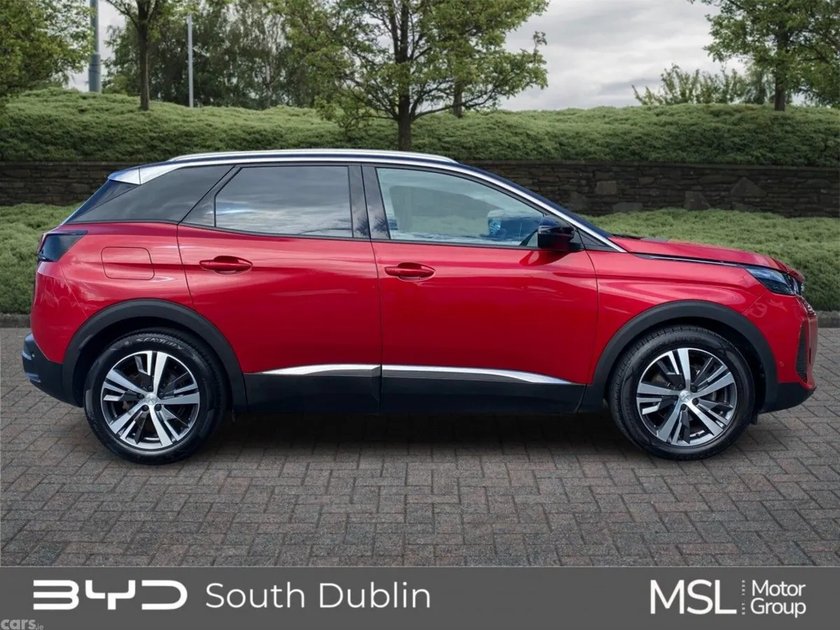 Peugeot 3008 MPV, Diesel, 2023, Red