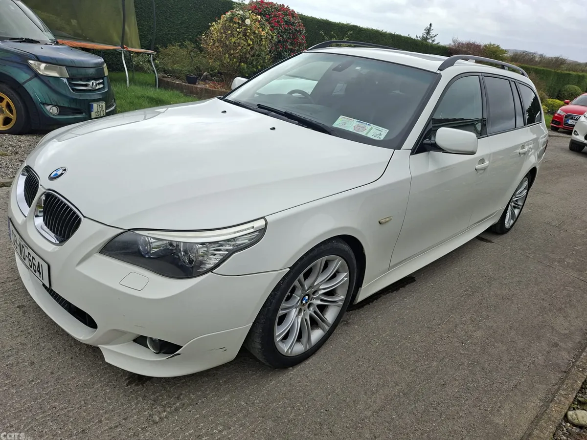 BMW 5-Series Estate, Petrol, 2009, White