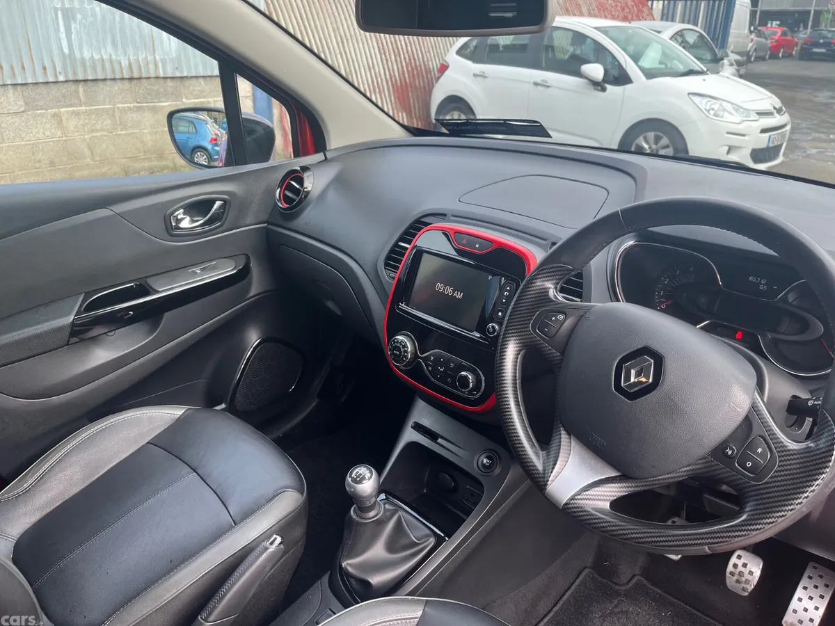 Renault Captur Hatchback, Diesel, 2017, Red
