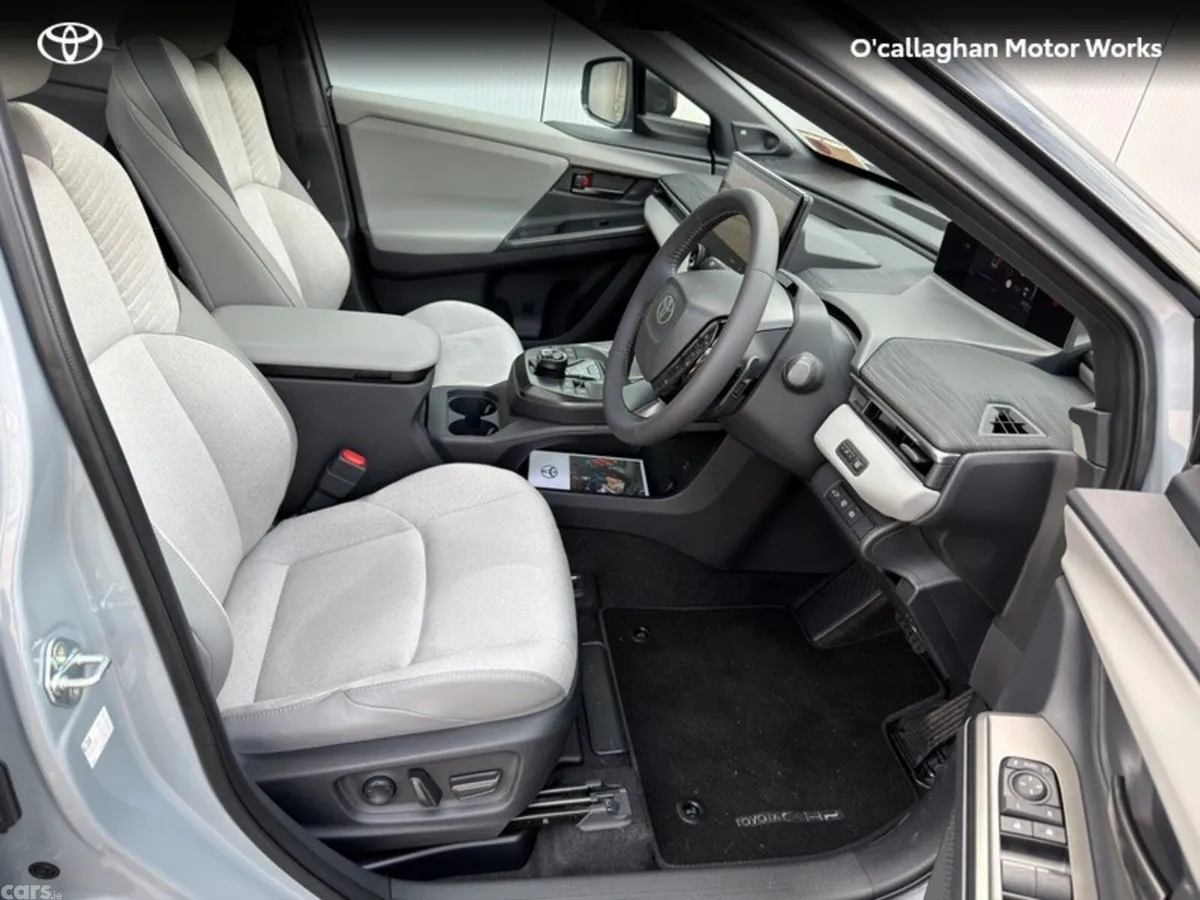 Toyota C-HR Estate, Electric, 2026, Grey