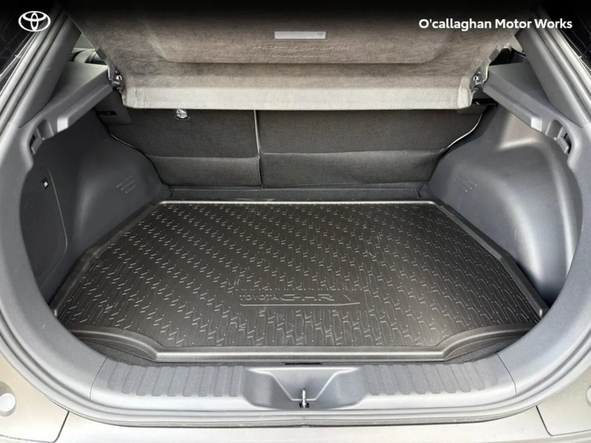 Toyota C-HR Estate, Electric, 2026, Grey