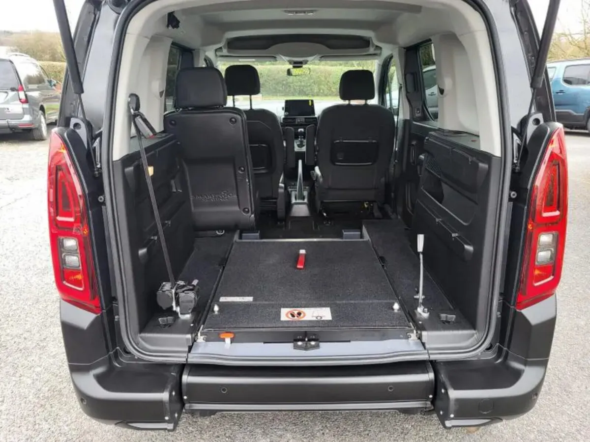 Citroen Berlingo MPV, Diesel, 2023, Black