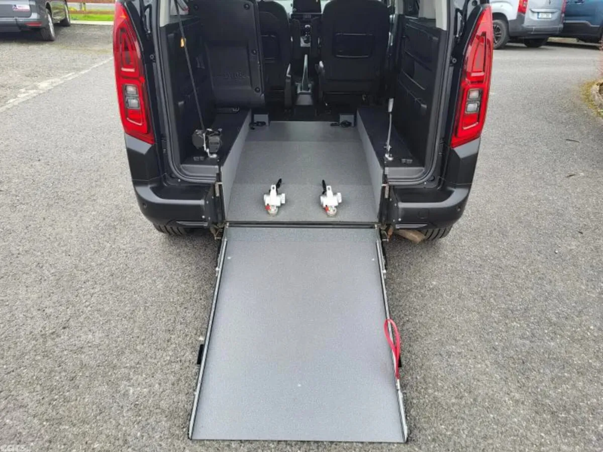 Citroen Berlingo MPV, Diesel, 2023, Black