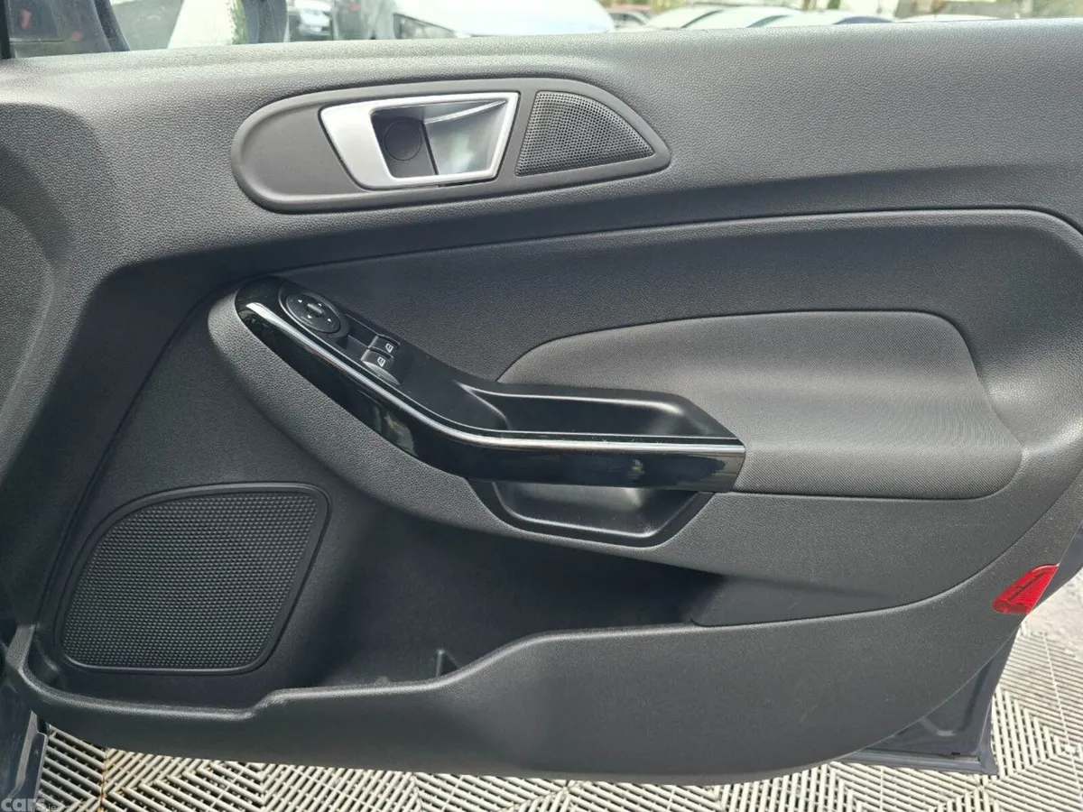 Ford Fiesta Hatchback, Petrol, 2015, Grey