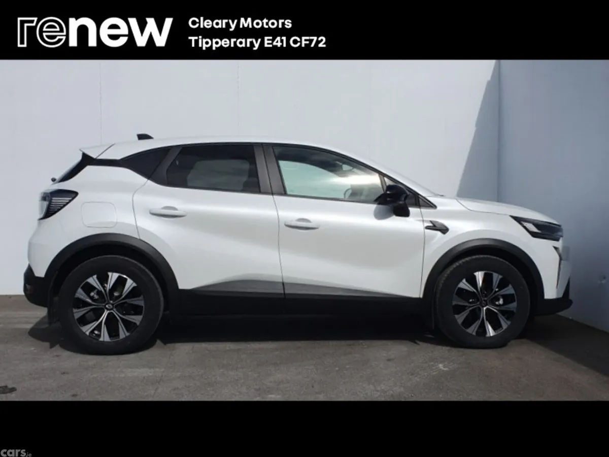 Renault Captur Hatchback, Petrol, 2025, White