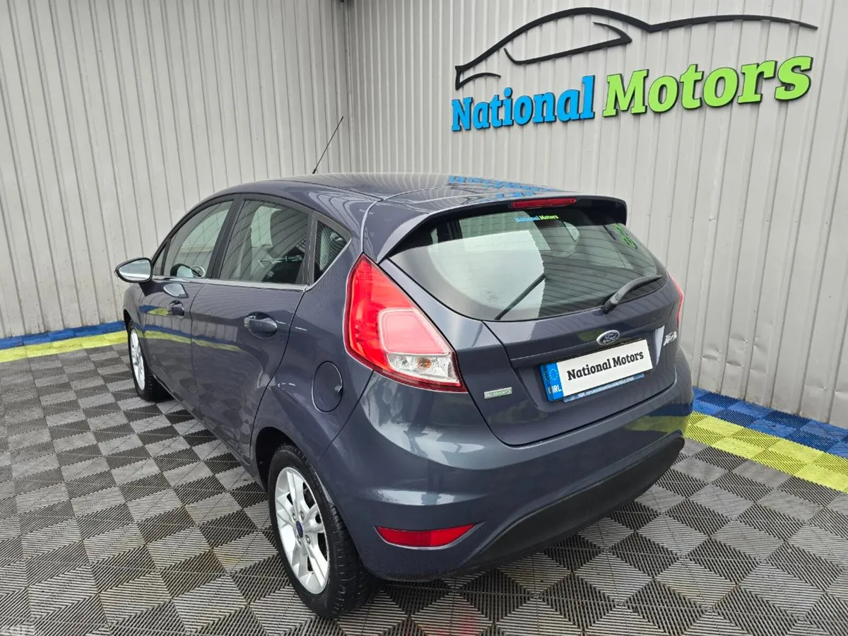 Ford Fiesta Hatchback, Petrol, 2015, Grey