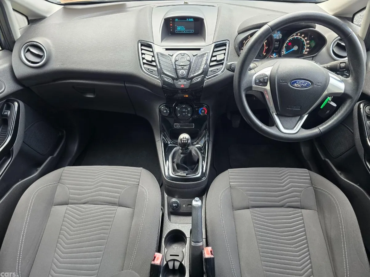 Ford Fiesta Hatchback, Petrol, 2015, Grey