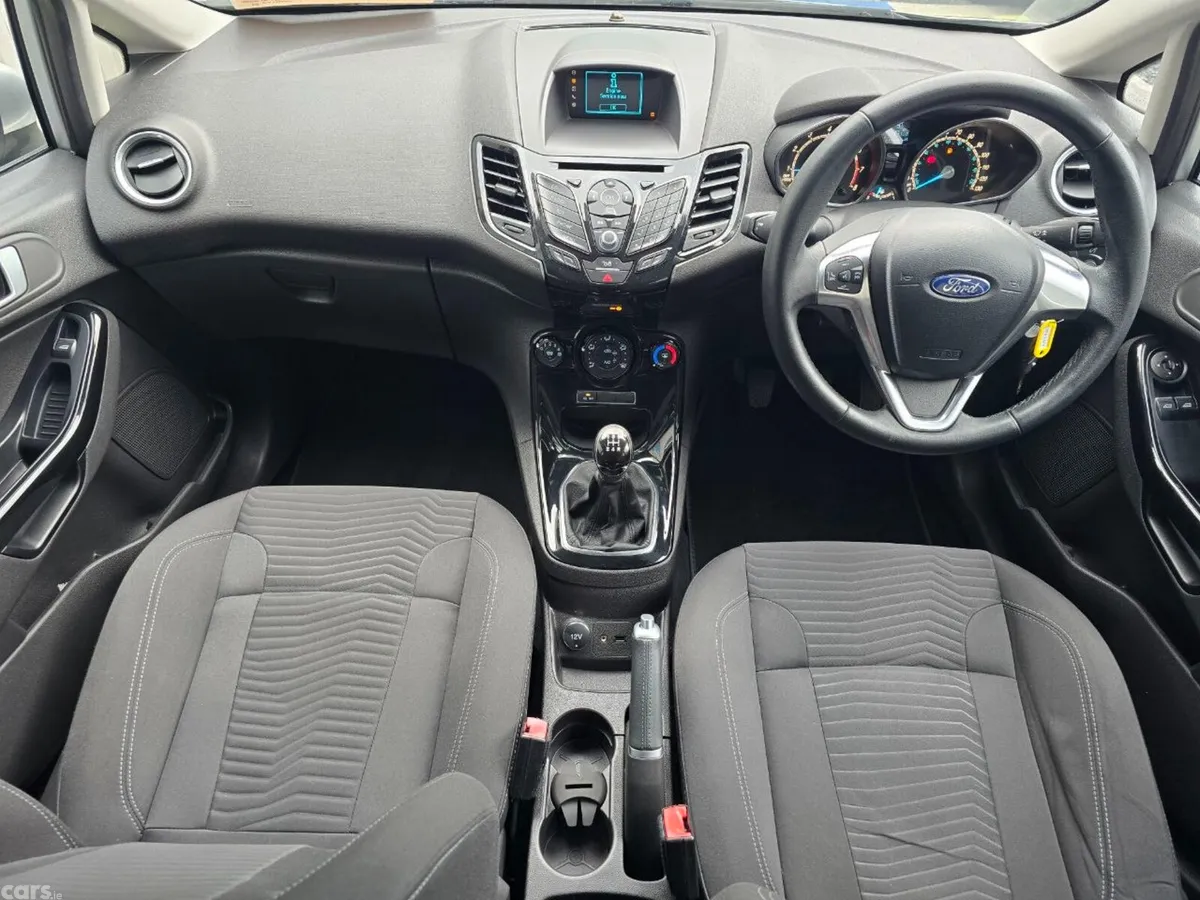 Ford Fiesta Hatchback, Petrol, 2015, Silver