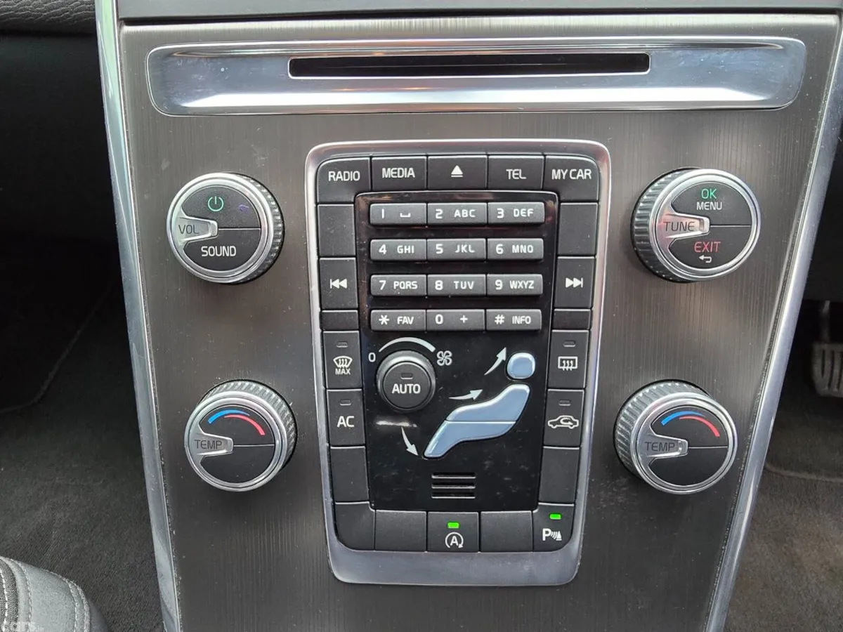Volvo XC60 SUV, Diesel, 2014, Blue