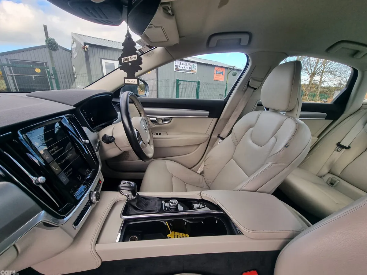 Volvo S90 Saloon, Diesel, 2017, Grey