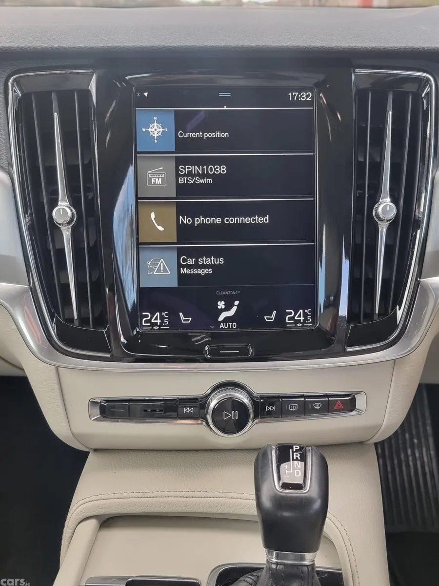 Volvo S90 Saloon, Diesel, 2017, Grey