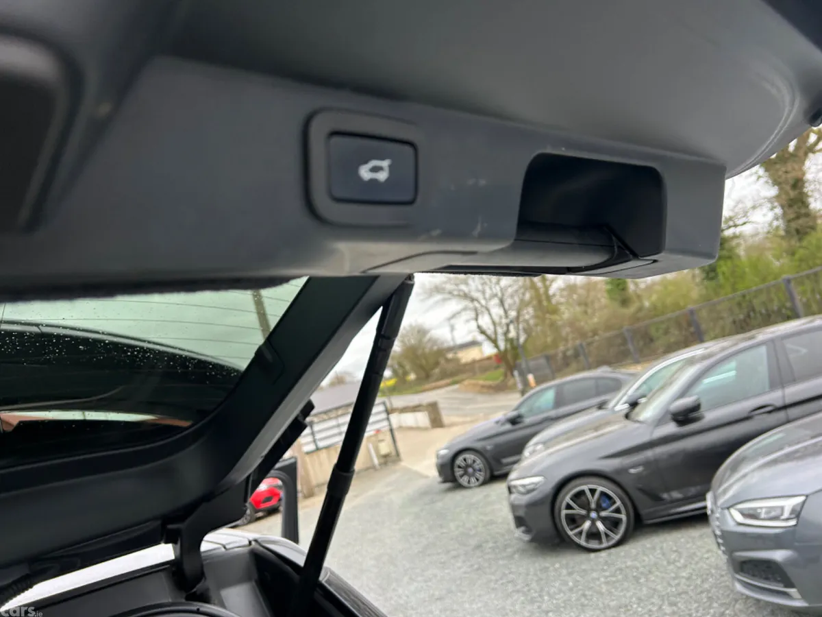 Land Rover Range Rover SUV, Petrol Plug-in Hybrid, 2022, Grey