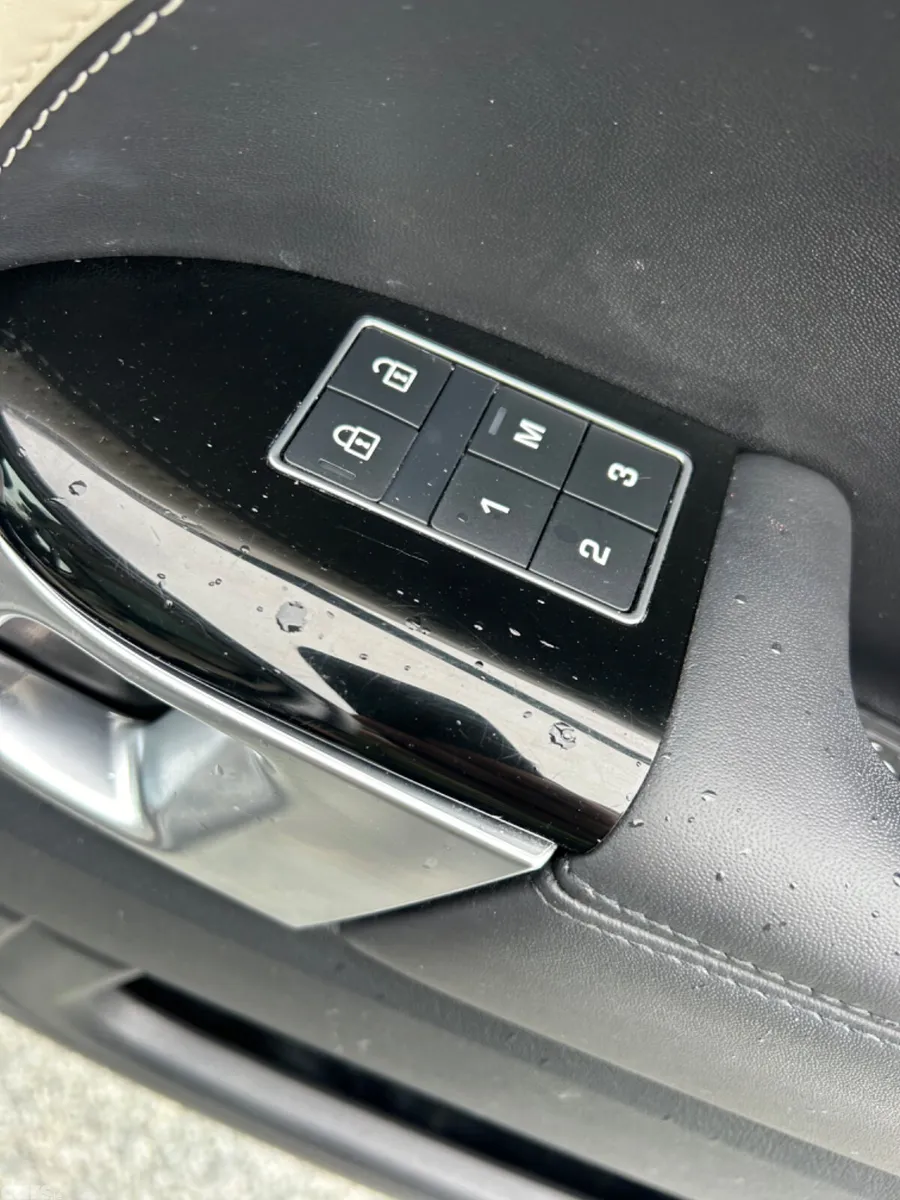 Land Rover Range Rover SUV, Petrol Plug-in Hybrid, 2022, Grey