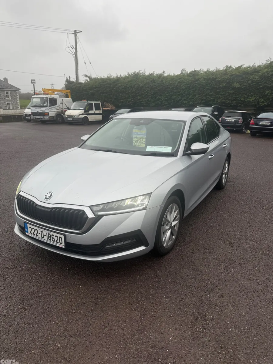 Skoda Octavia Saloon, Diesel, 2022, Grey