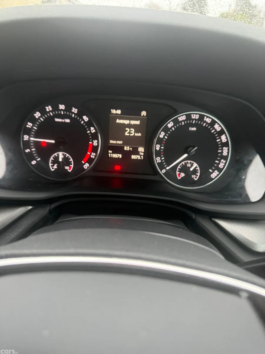 Skoda Octavia Saloon, Diesel, 2022, Grey