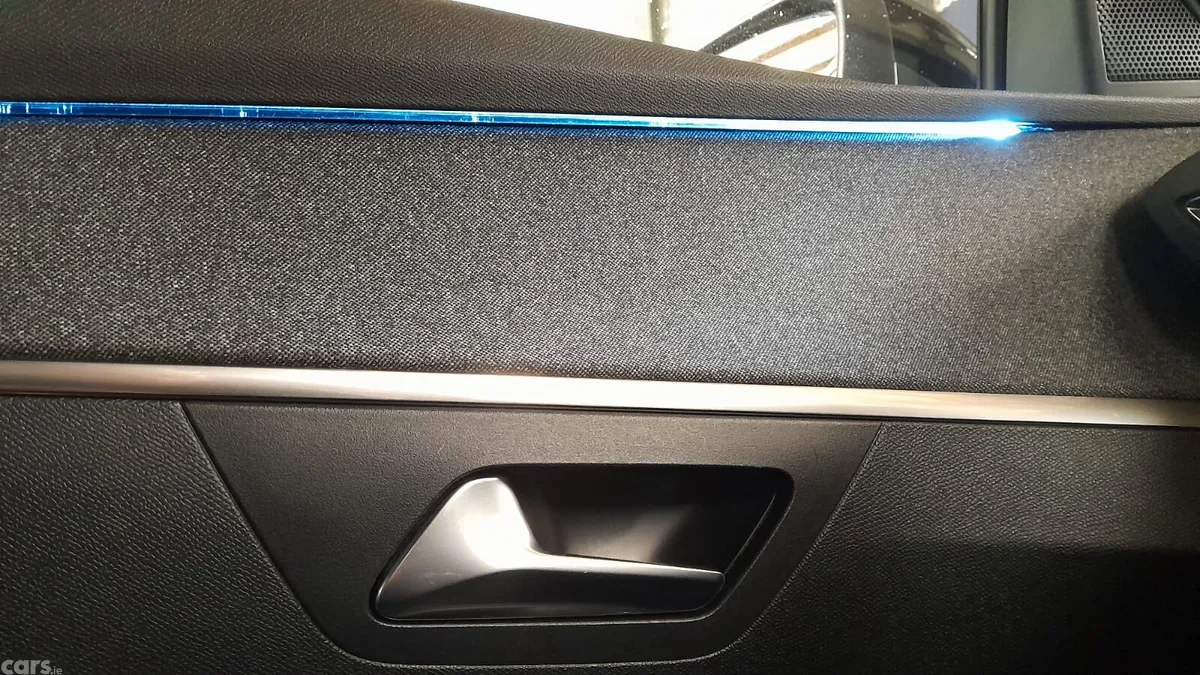 Peugeot 3008 MPV, Diesel, 2023, Blue