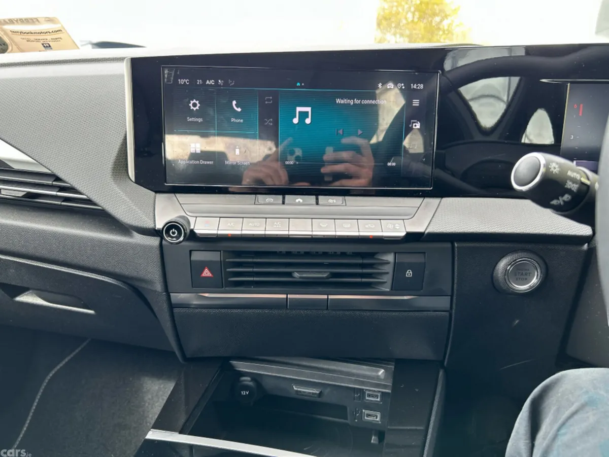 Opel Astra Hatchback, Diesel, 2025, Grey
