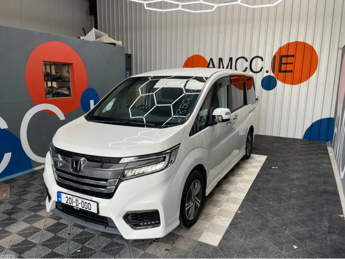 Honda Stepwagon MPV, Petrol Hybrid, 2020, White