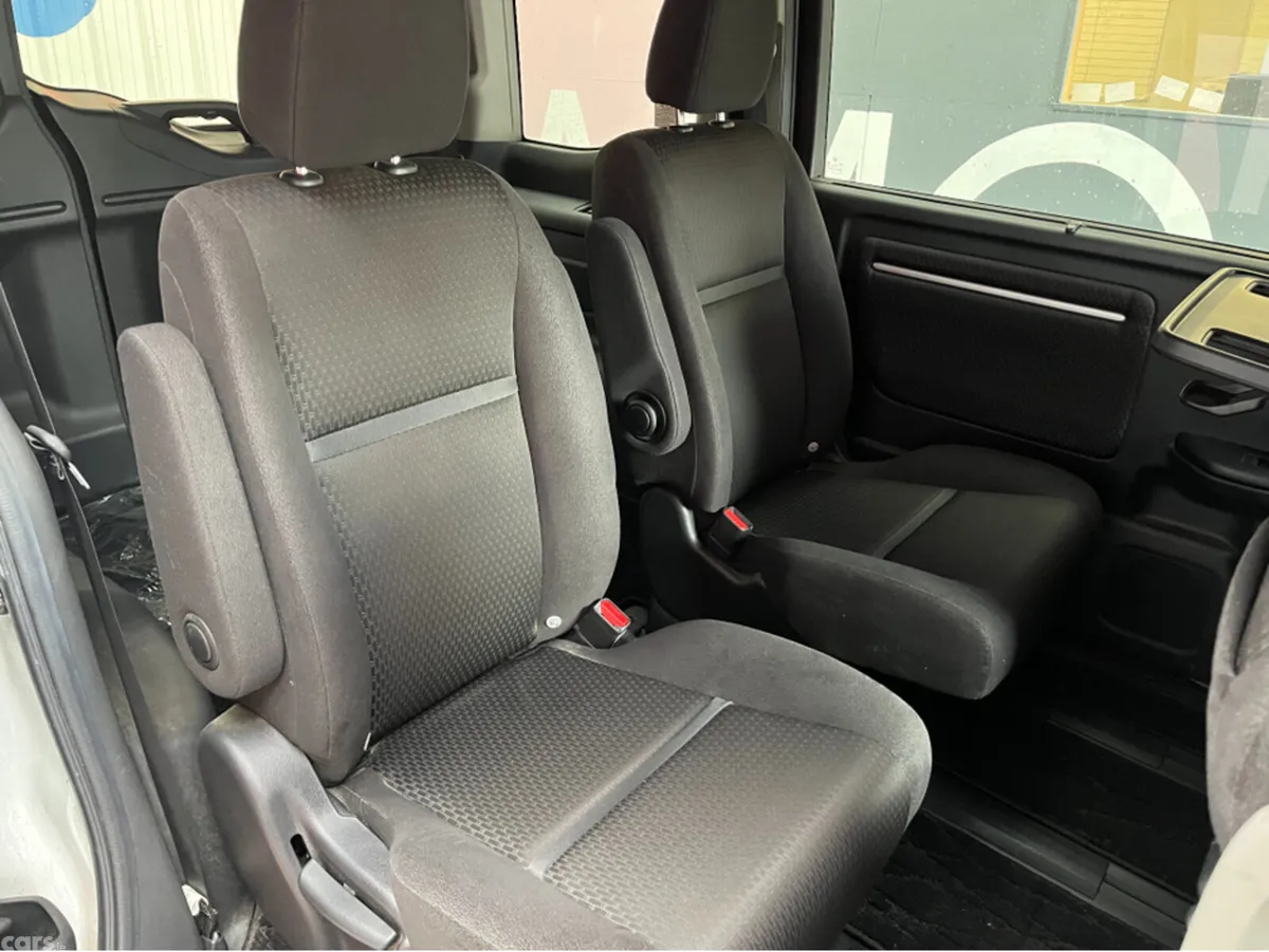 Honda Stepwagon MPV, Petrol Hybrid, 2020, White