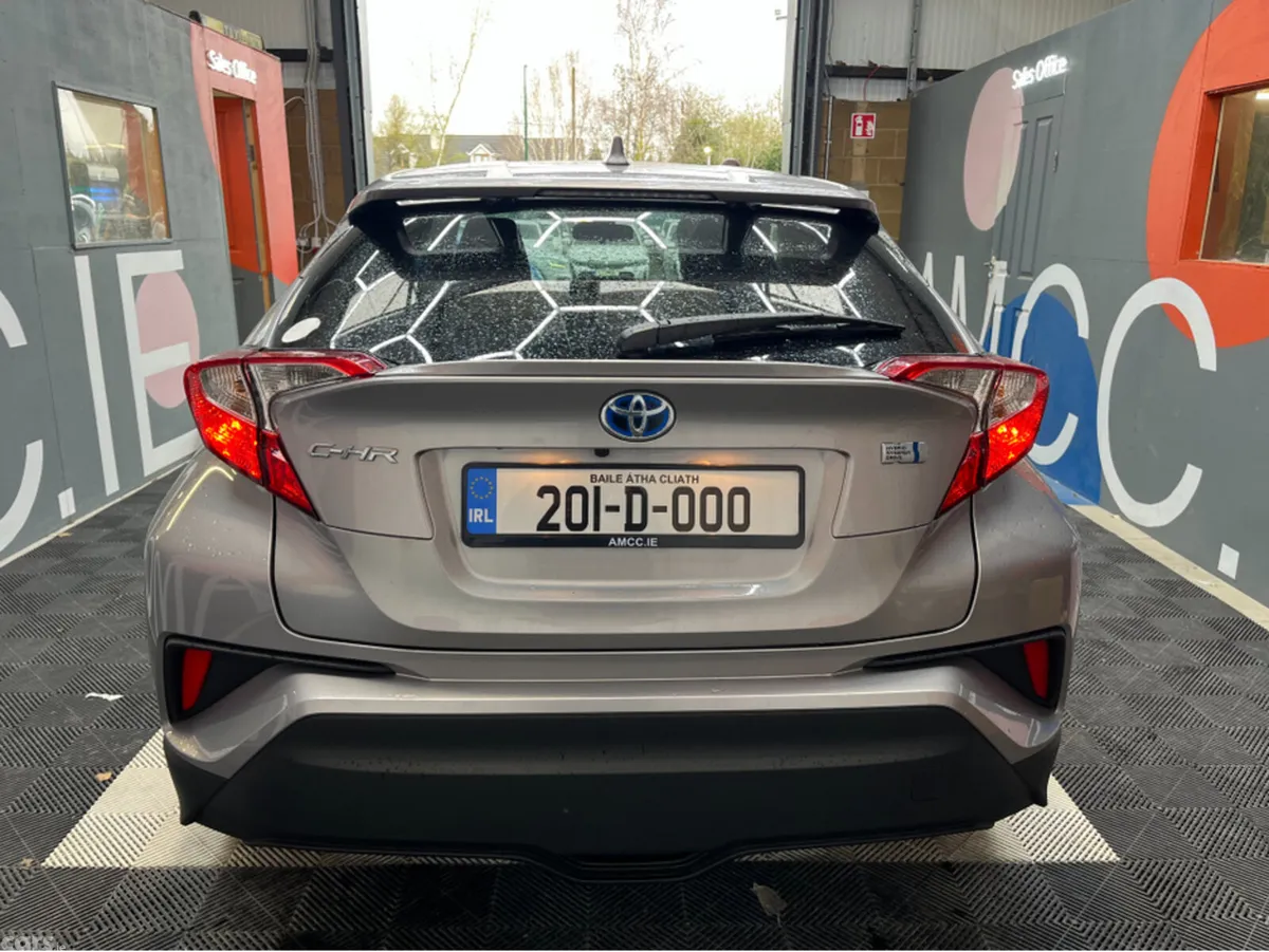 Toyota C-HR SUV, Petrol Hybrid, 2020, Silver
