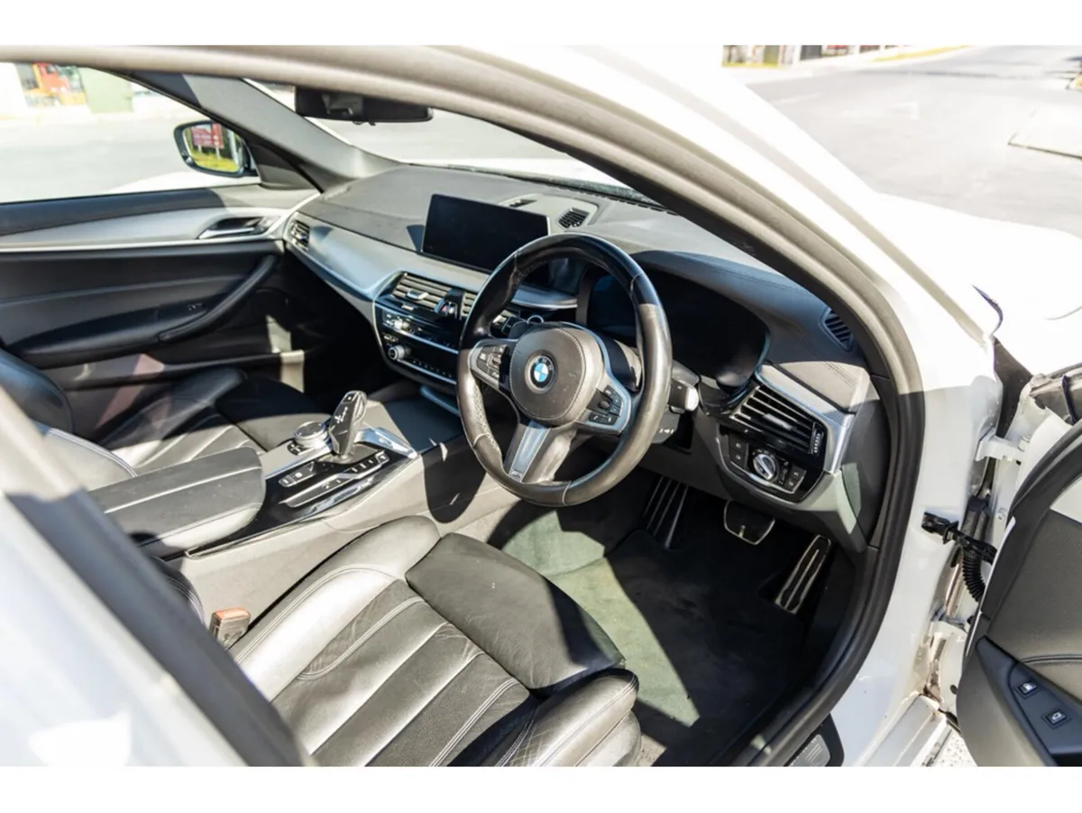 BMW 5-Series Saloon, Petrol Plug-in Hybrid, 2018, White