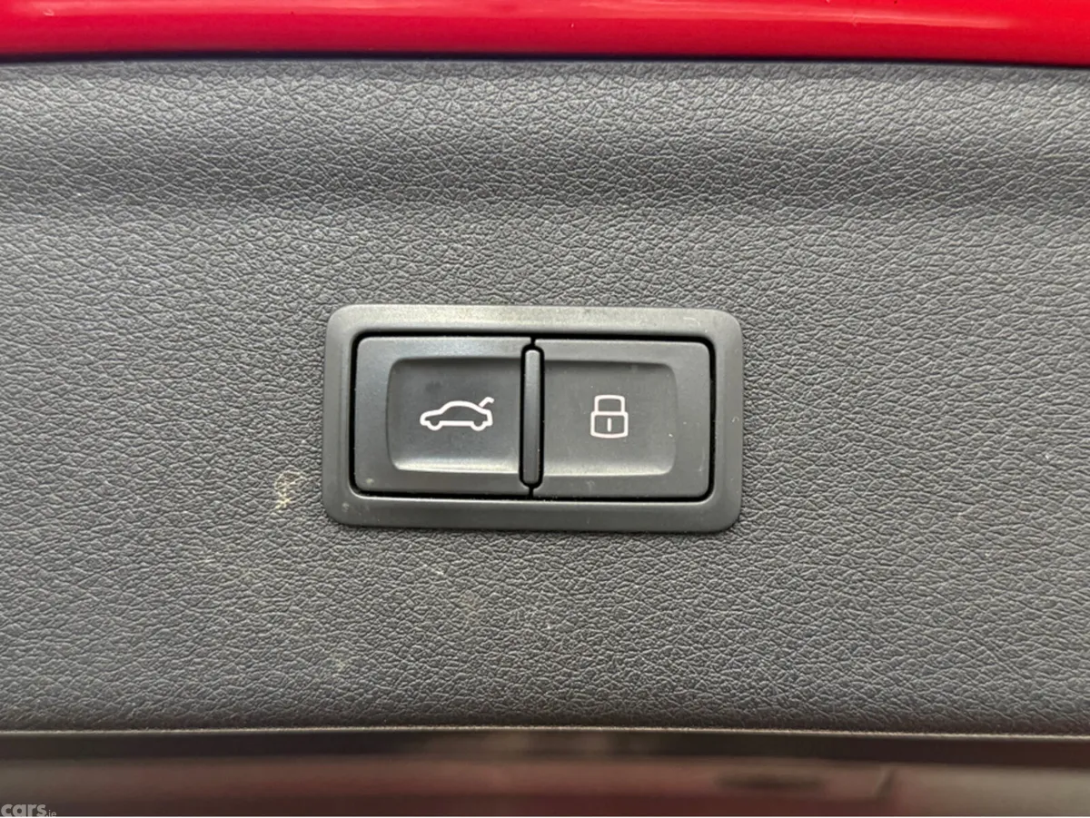 Audi Q3 SUV, Diesel, 2017, Red