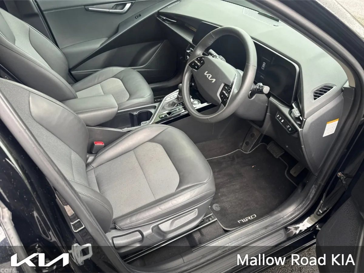 Kia Niro MPV, Petrol Plug-in Hybrid, 2023, Black