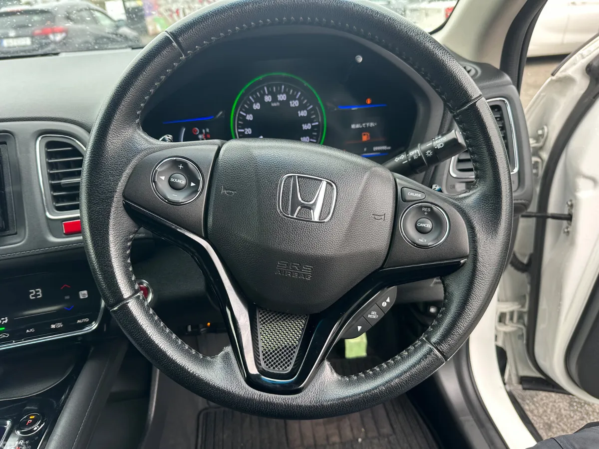 Honda Vezel SUV, Petrol Hybrid, 2014, White