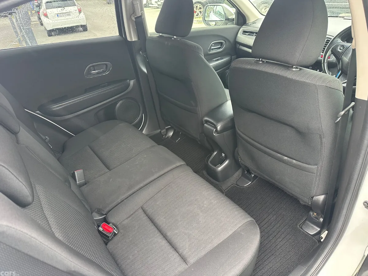 Honda Vezel SUV, Petrol Hybrid, 2014, White