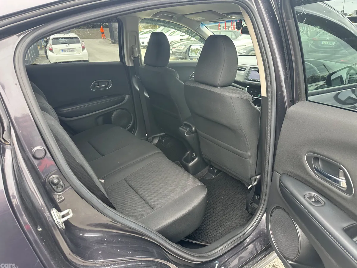 Honda Vezel MPV, Petrol Hybrid, 2015, Grey