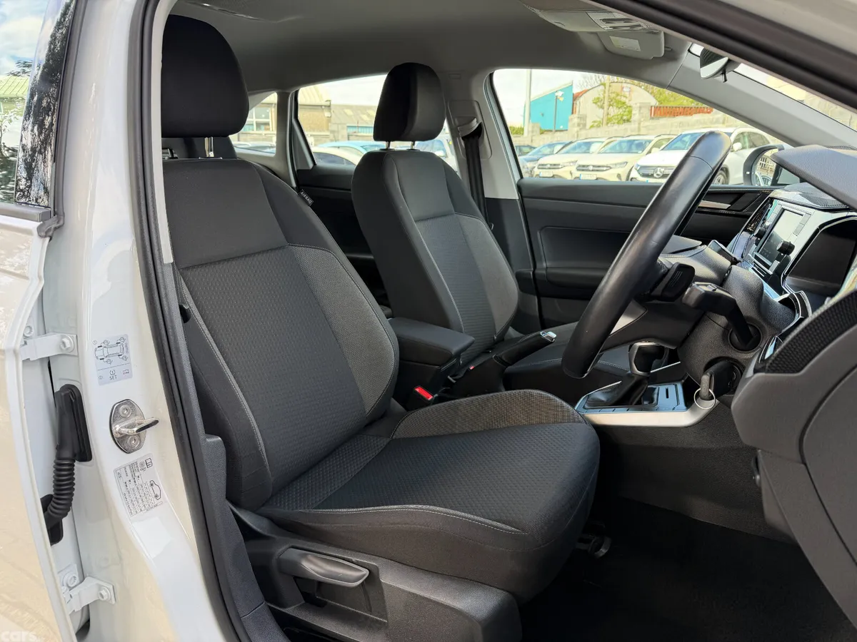 Volkswagen Taigo Estate/Jeep, Petrol, 2023, White