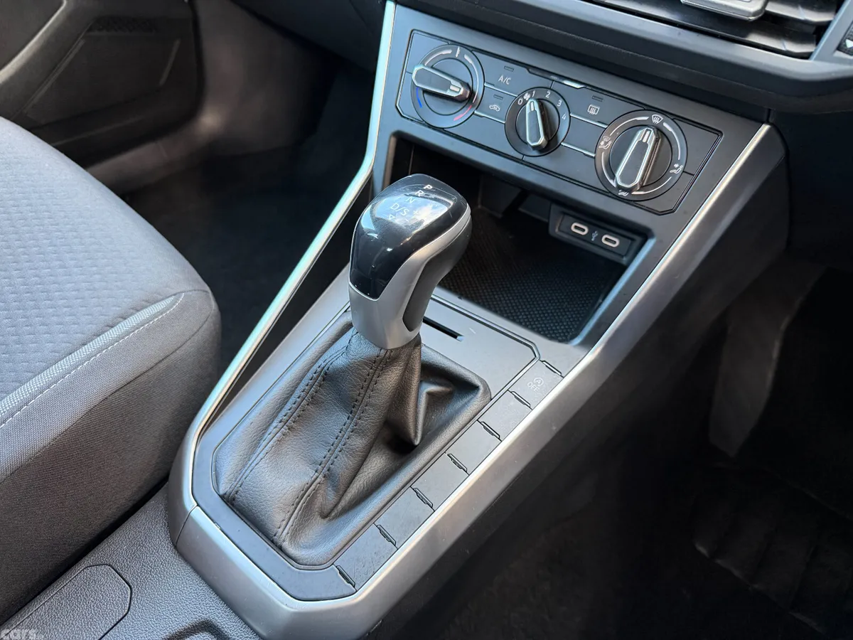 Volkswagen Taigo Estate/Jeep, Petrol, 2023, White
