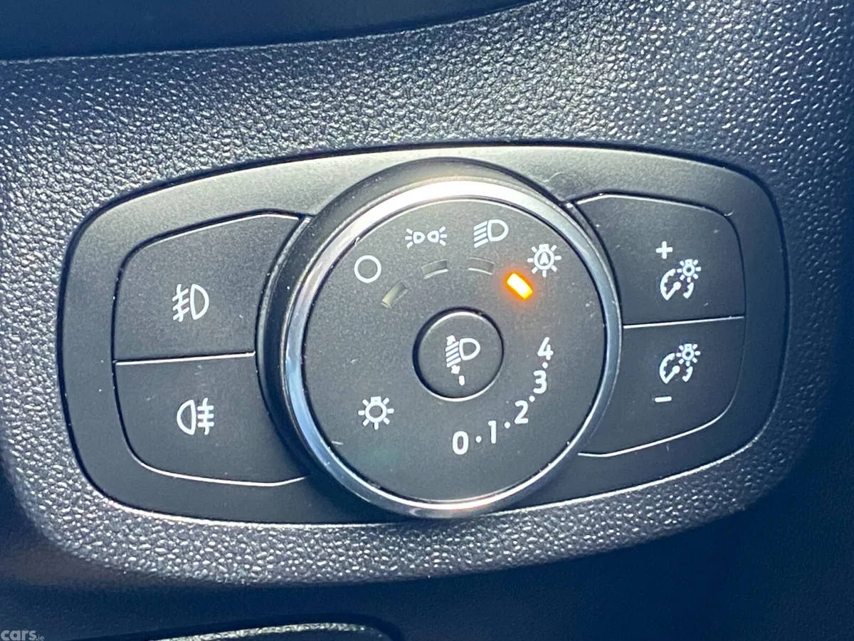 Ford Fiesta Hatchback, Petrol, 2023, Red
