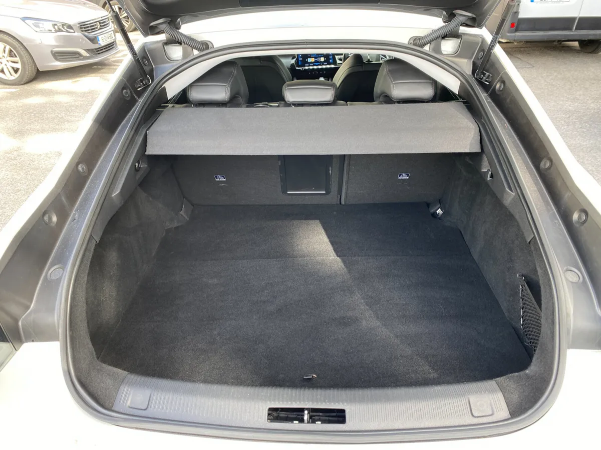 Peugeot 508 Hatchback, Diesel, 2023, White