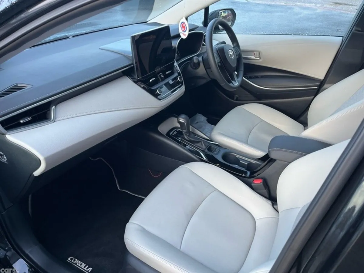 Toyota Corolla Saloon, Petrol Hybrid, 2026, Black