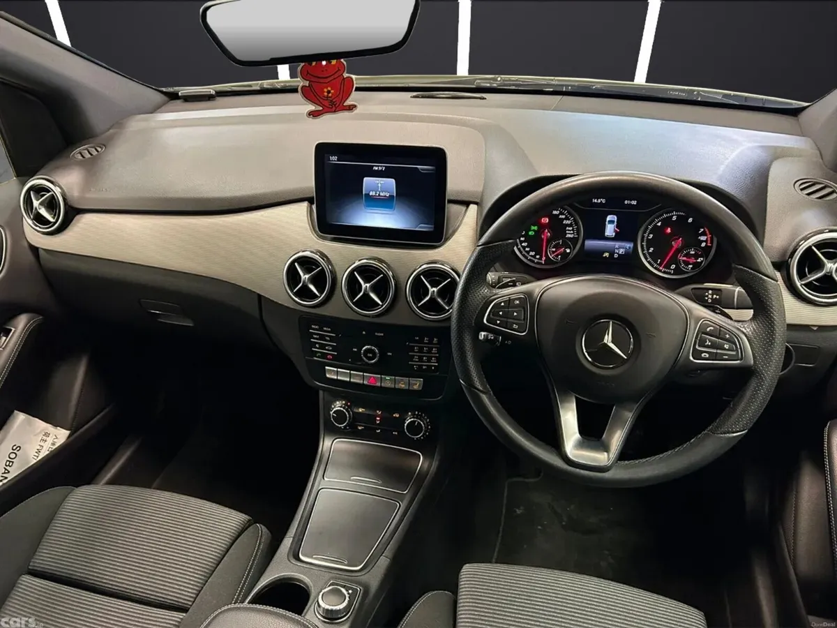 Mercedes-Benz B-Class Hatchback, Petrol, 2017, White