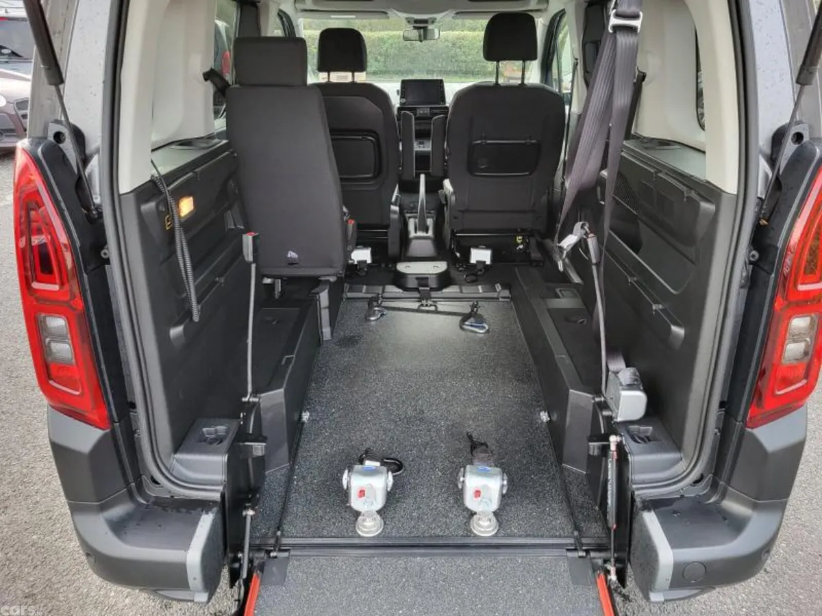 Citroen Berlingo MPV, Diesel, 2024, Grey