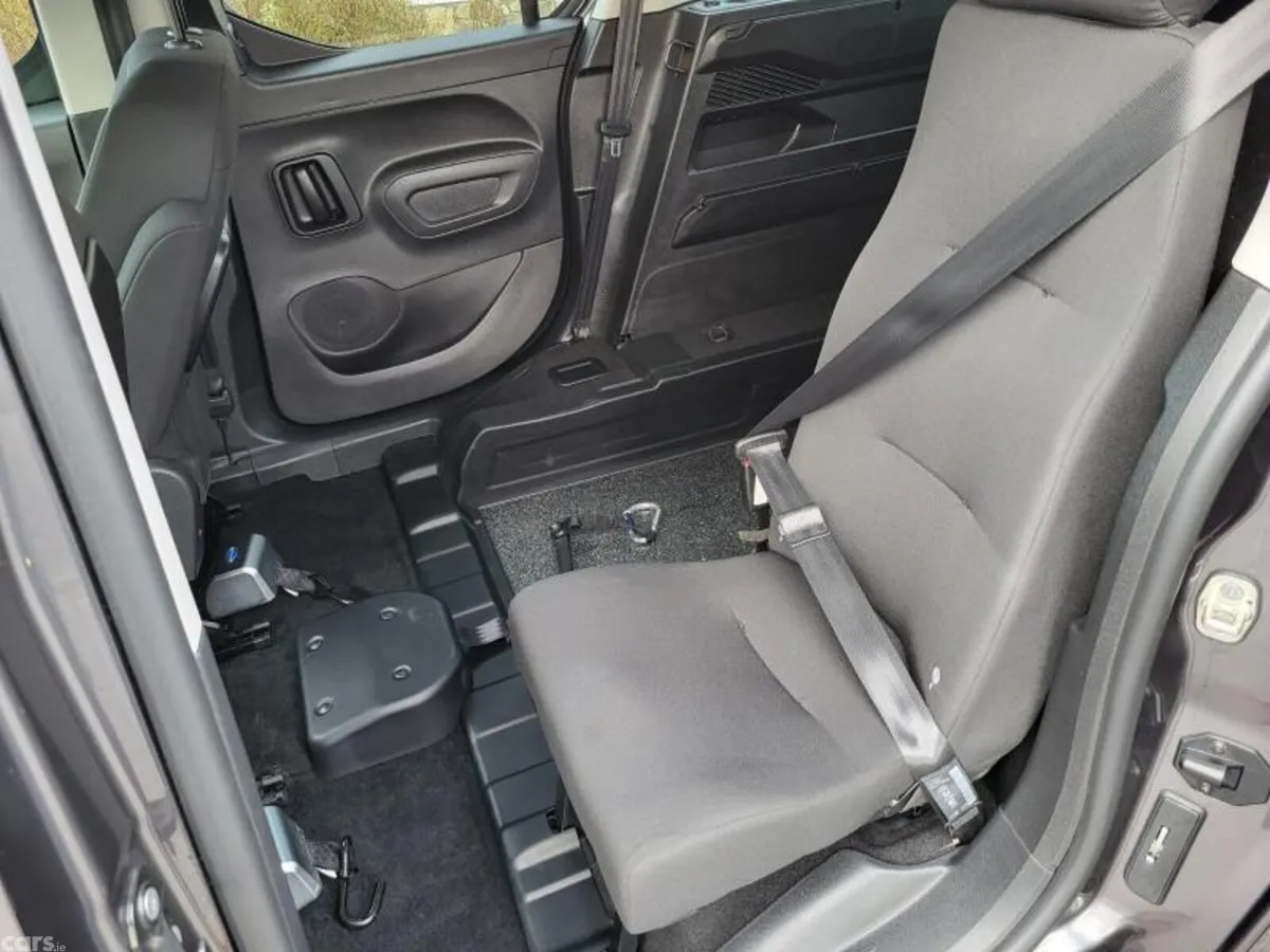 Citroen Berlingo MPV, Diesel, 2024, Grey