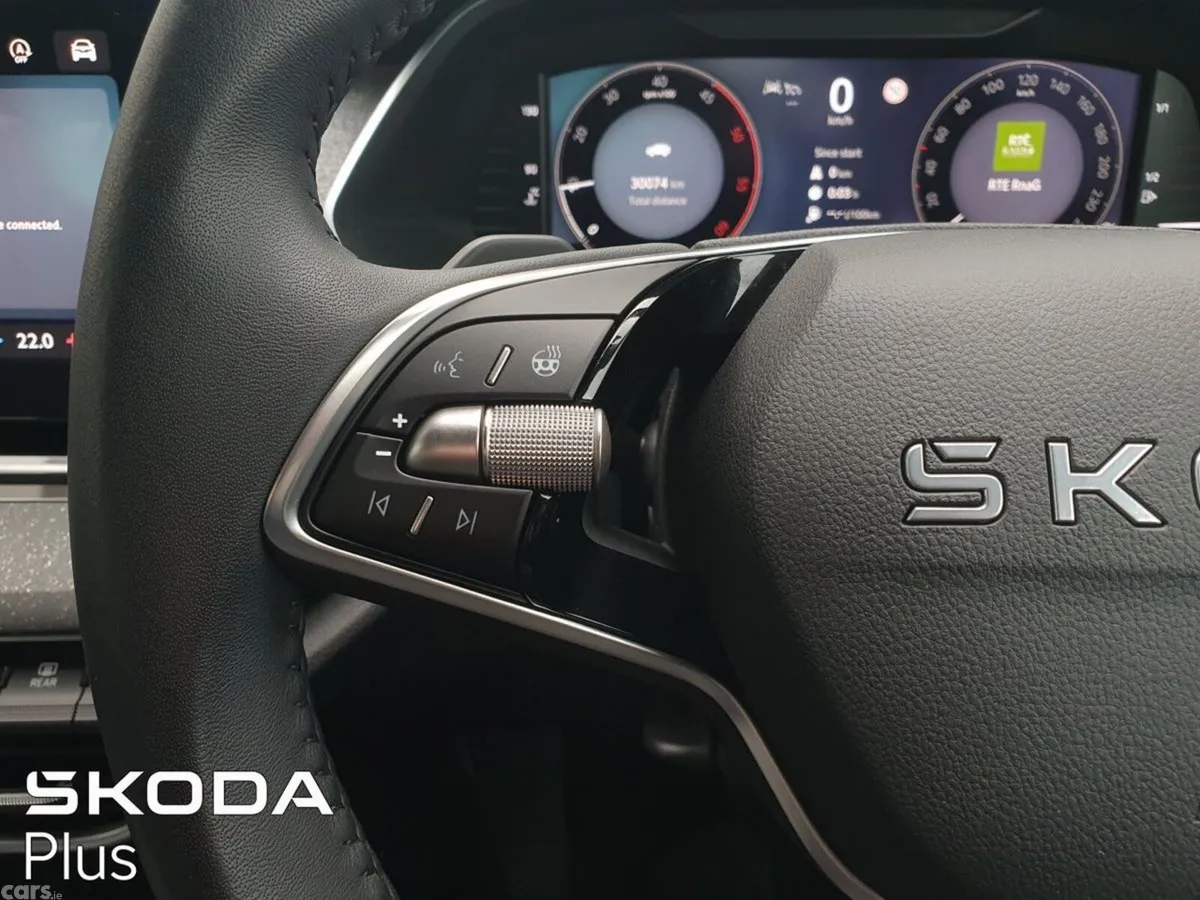 Skoda Octavia Hatchback, Diesel, 2025, Grey
