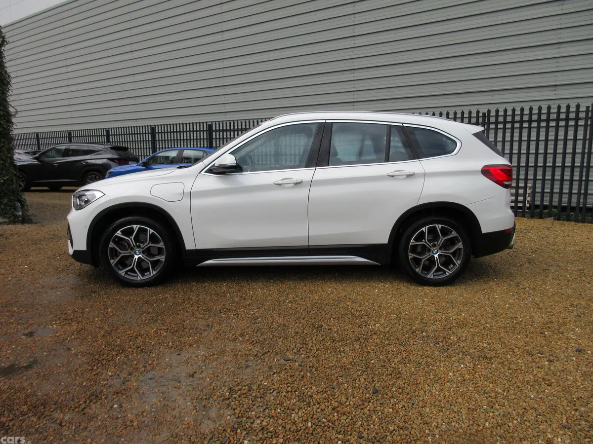 BMW X1 Estate, Petrol Plug-in Hybrid, 2021, White