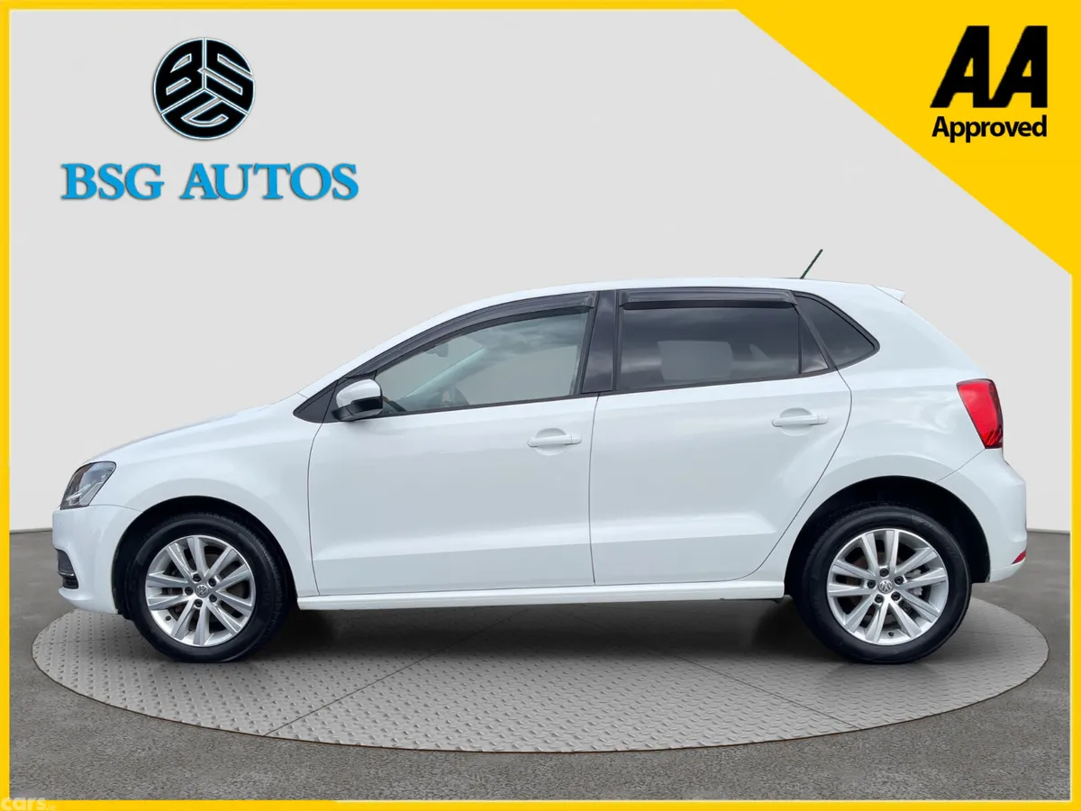 Volkswagen Polo Hatchback, Petrol, 2016, White