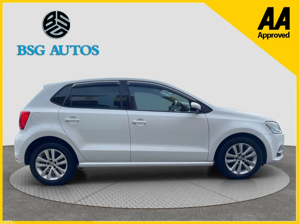Volkswagen Polo Hatchback, Petrol, 2016, White