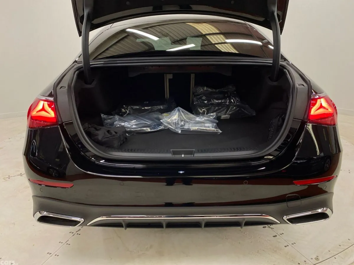 Mercedes-Benz E-Class Saloon, Diesel Plug-in Hybrid, 2026, Black