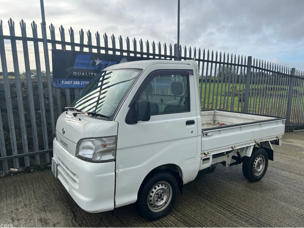 Daihatsu Fourtrak Pick Up, Petrol, 2009, White