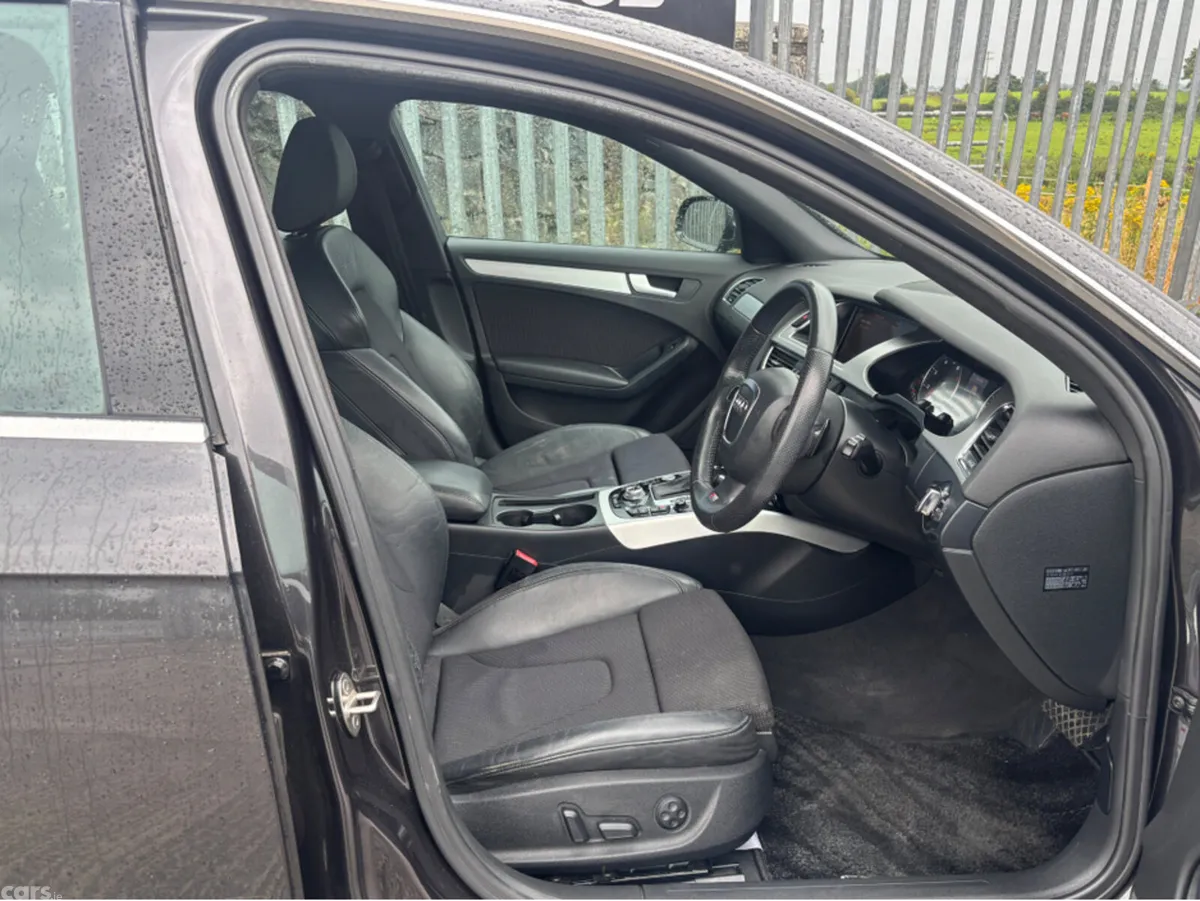 Audi A4 Estate, Petrol, 2010, Black